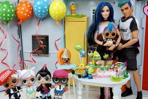 LOL Punk Boi Family Surprise Birthday Party! Games &amp; Presents