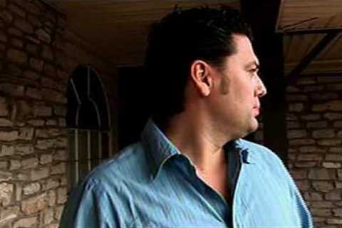Armando Montelongo in Flip This House. FUNNY. The Cat House.