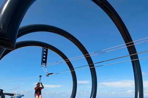 Top 10 Reasons Why Cruising is Perfect for a Family Vacation