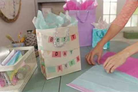 Giftology: How to Fill a Gift Bag with Tissue