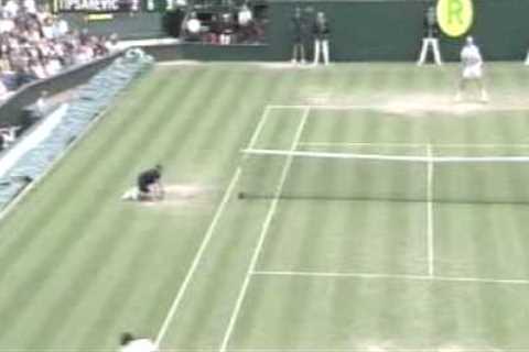 Very funny grunting tennis rally