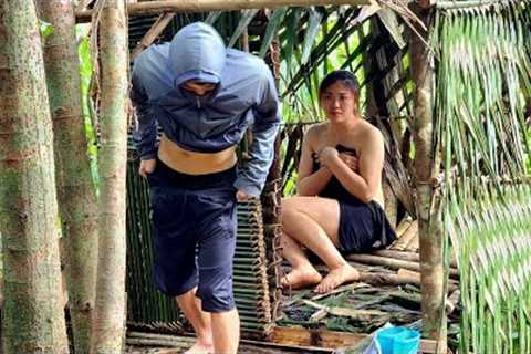 The girl was attacked by bad guys twice in a row and her shelter was destroyed/Huyen Bushcraft