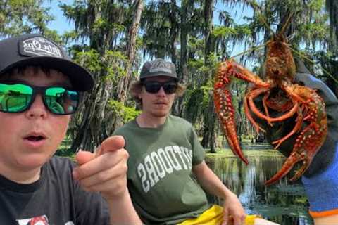 2 Days in the Swamp | Alligator Gar Jugging, Catfish noodles &amp; Crawfish Catch and Cook! Ft. Mav