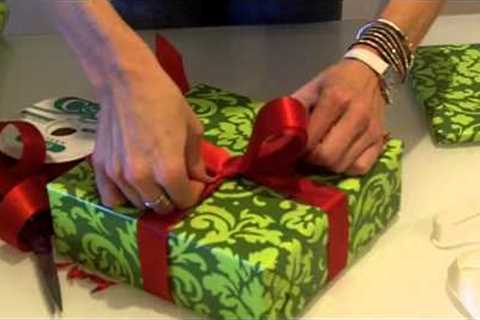 How to Wrap The Perfect Christmas Present - The Bow