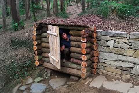 Building SECRET UNDERGROUND WOOD BUNKER &amp; WARM SURVIVAL SHELTER in The Forest