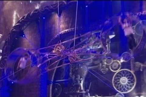 Cirque Du Soleil Performer Survives Fall from 'Wheel of Death'
