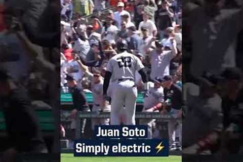 Juan Soto’s bat flip after his CLUTCH 9th inning homer 🔥🔥🔥