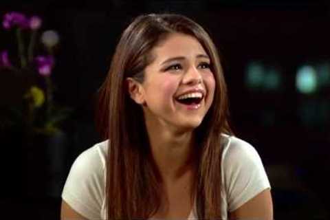 Selena Gomez Cries In An Interview With The Hot Hits Over Fan Video