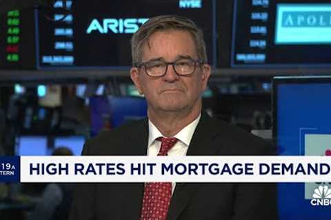 Mortgage demand pulls back as rates rise