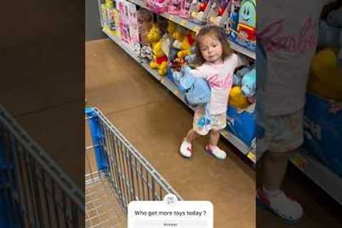 How our shopping spree started with Phoenix and America 😂👀🛒