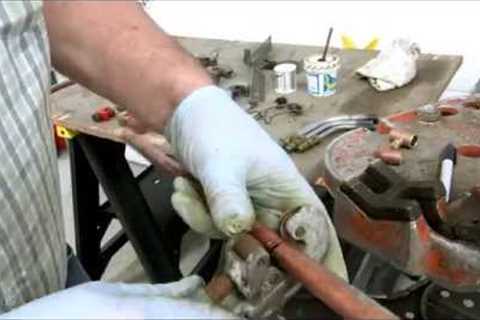 how to solder copper water pipe : plumbing tips