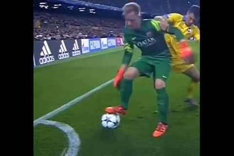 Rare Moments with Goalkeepers 🤯