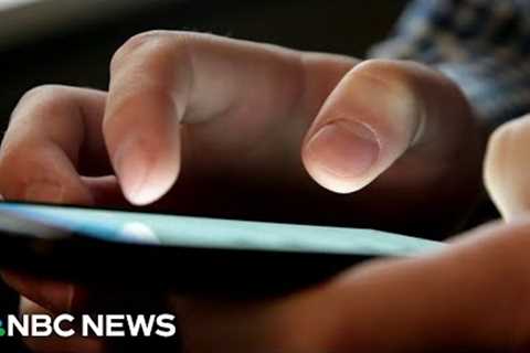 Surgeon general calls for warnings on social media platforms