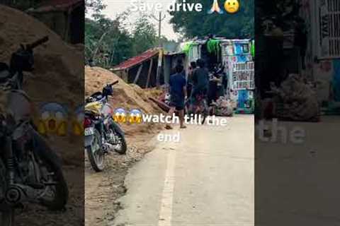 Live accidents 😞🙏🏻🙏🏻 #savedriver #video #viral #view #missyou #youtube #shorts #share #trending