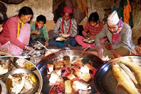 dharme brother's son hunted big fish for curry || fish curry recipe in village ||
