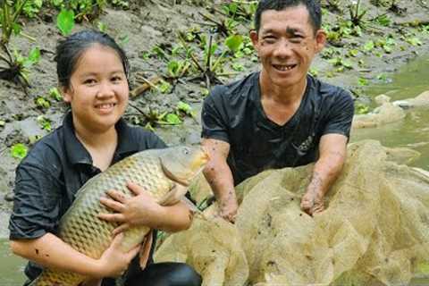 Disabled father and single daughter: Go catch fish and bring it back to release (raise) - And cook