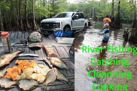 River Fishing Adventure Catching Cleaning and Cooking Fish on the Swamp Banks Unforgettable Memories
