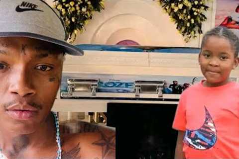 RIP: Shebeshxt rushed in Ambulance for his daughter's Funeral, Tears all over for Onthatile