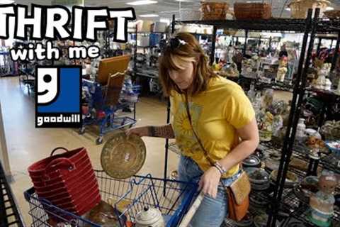 Spotted Right INSIDE THE DOOR | Goodwill Thrift With Me | Reselling