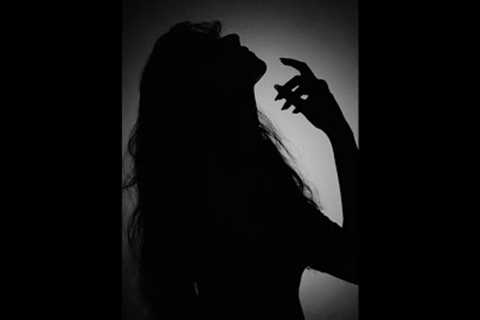 Self-portrait photography using mobile phone shorts  Creative Mobile photography hacks at home 1080p