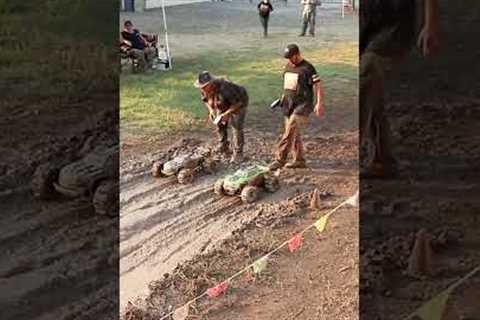 Xmaxx vs Kraton | Drag race between 2 big RC trucks