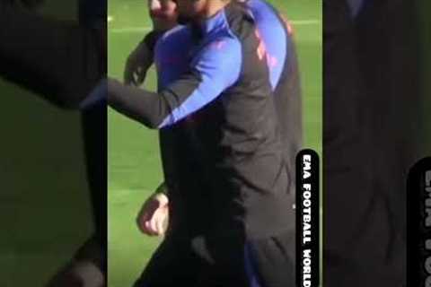 Ahaha 🤣 Neymar is naughty #football #neymar #ronaldo #soccer #sports #footballshorts #funny #messi
