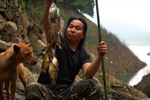 Relaxing Fishing, Smoked Fish, Catch and Cook: Survival Alone | EP.234