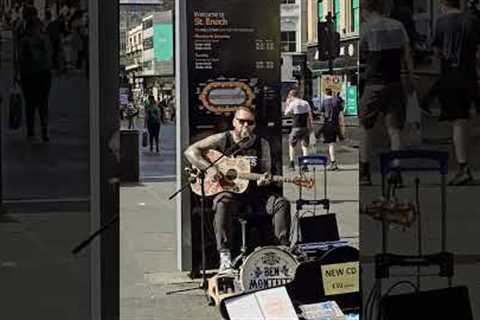 Mind-Blowing Street Guitarist Captivates Crowds #streetperformers #guitar #shorts #viralshorts