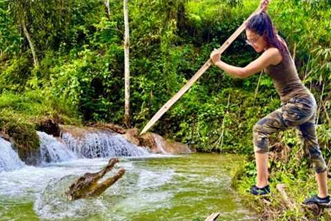 The battle for survival between the girl and the crocodile, how to trap crocodiles