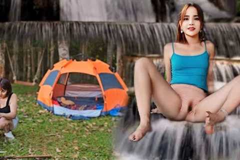 Solo Camping Girl - Bushcraft, Survival in the Rainforest - Primitive Life - BUILD LOG CABIN - ASML