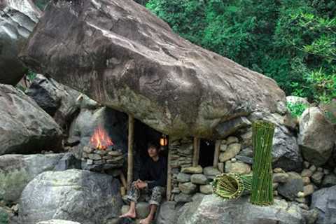 3 DAYS solo survival CAMPING . FISH TRAP, CATCH and COOK. Survival Shelter under the giant rock