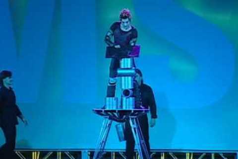 Circus Act Rolla Bola Las Vegas Entertainment