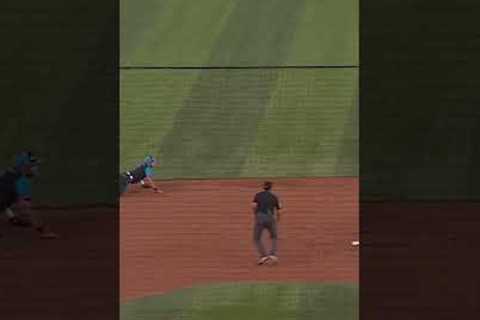 Precision from Trea on this play. 😮‍💨