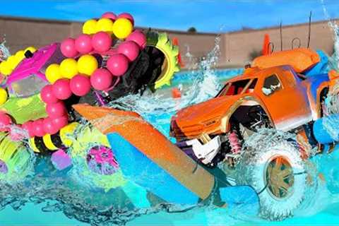 RC CAR 4x4 Swimming Pool BATTLE! Last to Sink Wins!