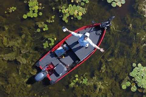 The Frog And The Mini Bass Boat - Lake St Clair Largemouth Bass