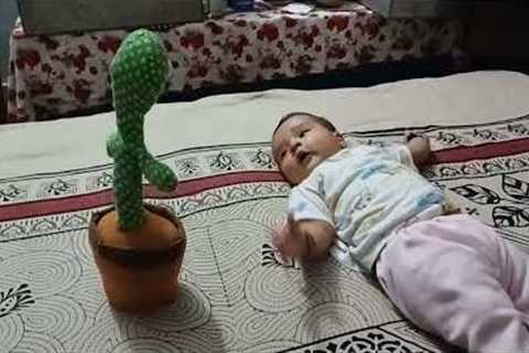 baby reaction to dancing cactus || #dancing cactus | #funny video