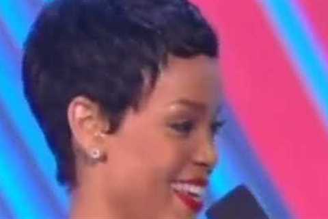 Rihanna Wins Music Video Of The Year 2012