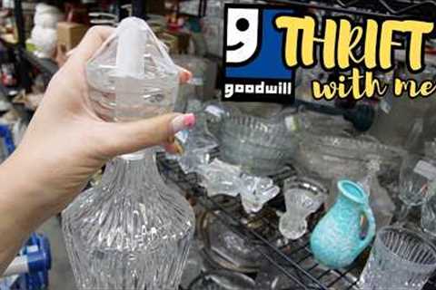 Good Things Come In THREES | GOODWILL Thrift With Me | Reselling
