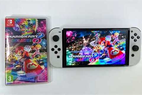 Mario Kart 8 Deluxe on Nintendo Switch OLED (Handheld)