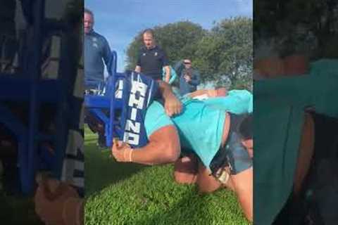 900KG ENGLAND RUGBY SCRUM CLOSE UP