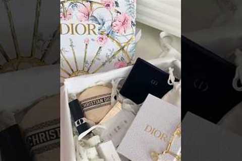 ASMR | unboxing Dior spring box and phone charm ✨💓 ASMR makeup , Dior beauty