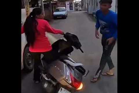 Funny accidents #shortfeed #funny #trendingshorts #viral #ytshorts #funnyaccidents #trending #girls