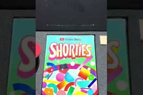 Unboxing a gift from Youtube! #ashortaday #shortscreator #shorts #roydubois