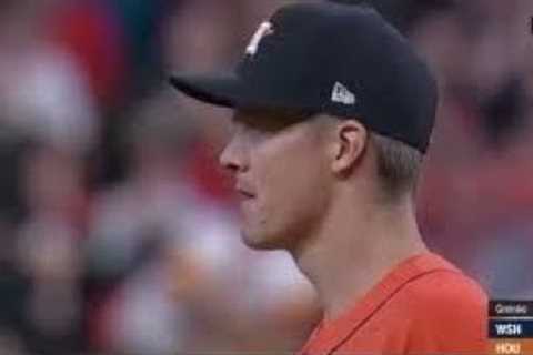 Zack Greinke: Gold Glove Highlights