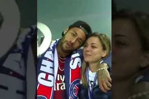 I think Neymar likes the PSG reporter 😏