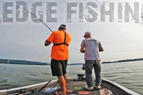 LEDGE FISHING Lake Guntersville for MONSTER BASS In The SUMMER!