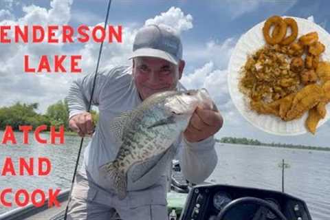Catching Beautiful Sacalait /Crappie In Henderson( Catch and Cook )Fried Crappie &amp; Crawfish..