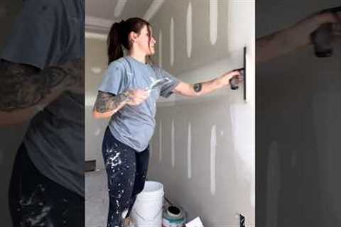 📹 Skimming a flat with the LEVEL5 14-Inch Drywall Trowel 👀