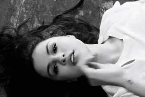 Selena Gomez - Camouflage (Music Video)