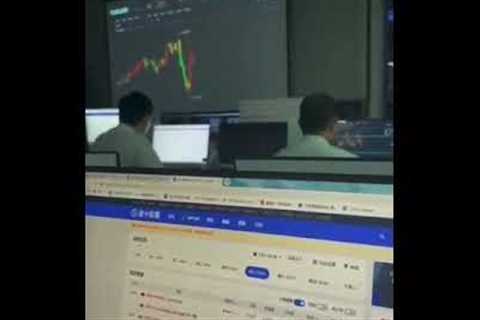 Chinese Whales Dumping Bitcoin on Video
